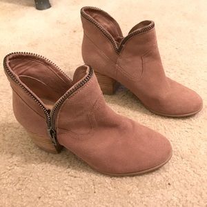 Chinese laundry dusty rose booties