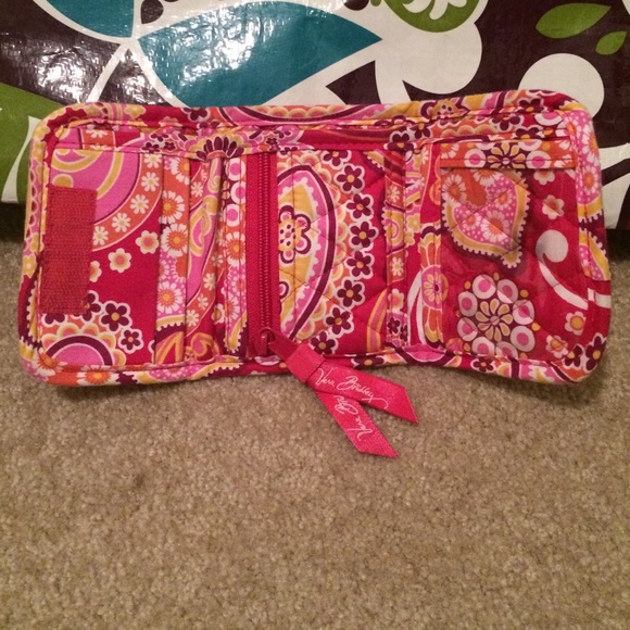 Vera Bradley Compact Wallet Raspberry Fizz - Picture 3 of 3