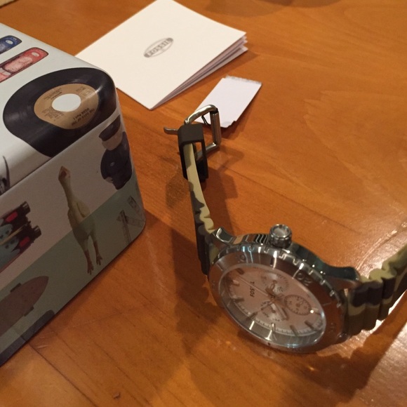 Fossil Men's Silicone Camo White Dial Watch / New - Picture 4 of 4