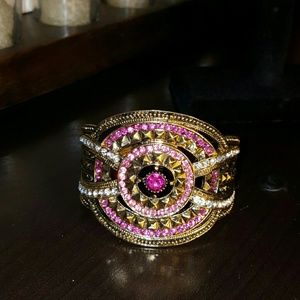 ♡HP♡Nwot- Pink and crystal rhinestone bracelet