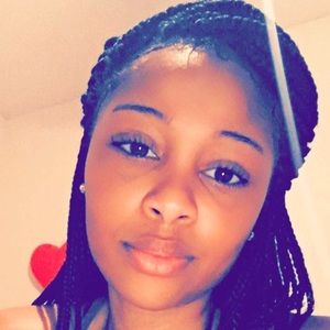 Meet your Posher, Deaundra