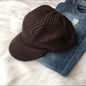 Brown knit newsboy cap