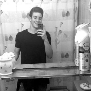 Meet your Posher, Emmanuel