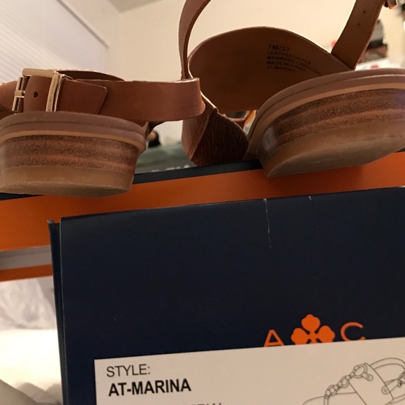 Leather Upper Sandals - Picture 4 of 4