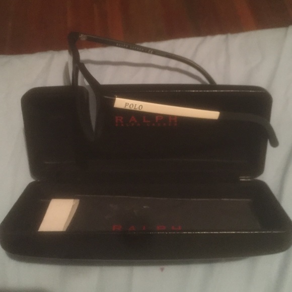 Glasses - Picture 2 of 2