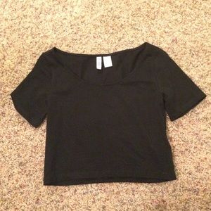 never worn h&m black crop top