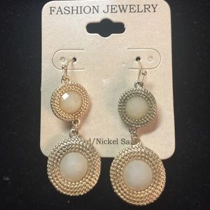 Beautiful fashion earrings Beautiful fashion earrings