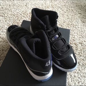 Jordan Retro 11 Space Jam 1y