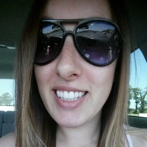 Meet your Posher, Sabrina