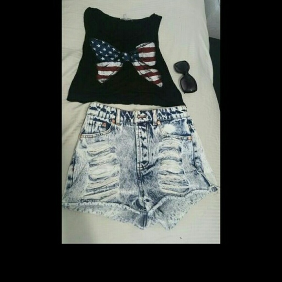 Croptop and shorts