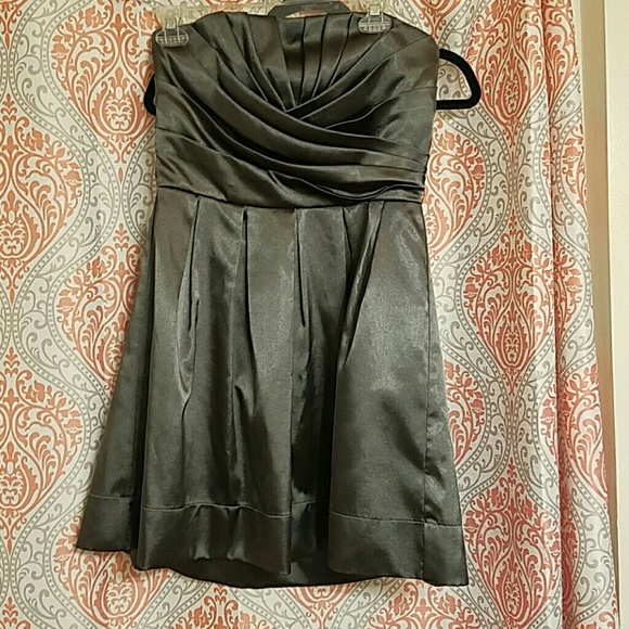 Gorgeous gunmetal gray satin dress! Size 8 - Picture 1 of 4