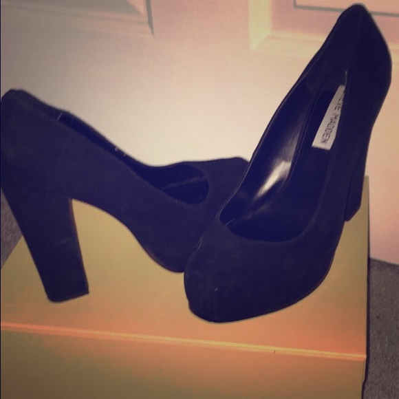 Steve Madden Suede Heels
