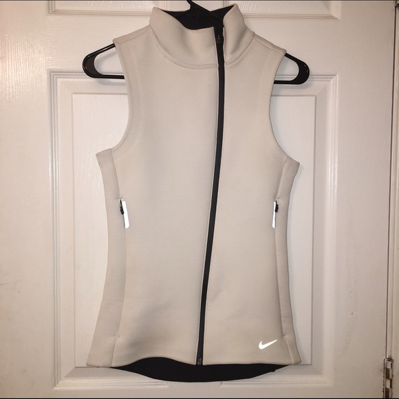 Nike therma fit vest