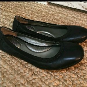 Me Too Black Ballet Flats Size 9.5