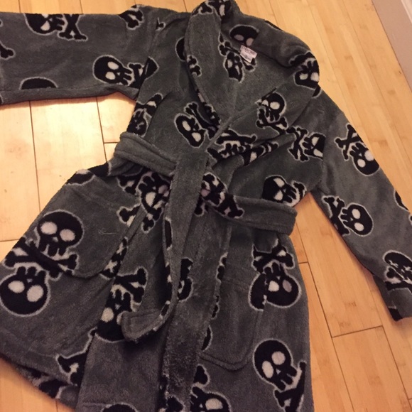 Skull robes Clearance