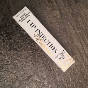 Too Faced Lip Injection