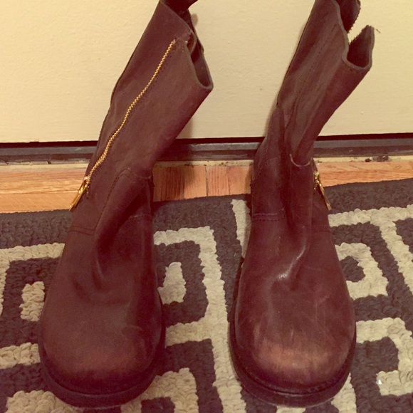 Tory burch boots