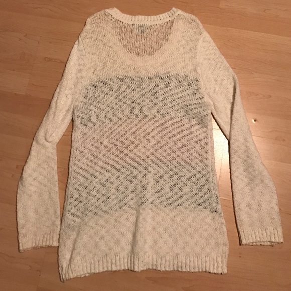 Woman's sweater | Oversized, Knit & Fringed - Picture 2 of 4