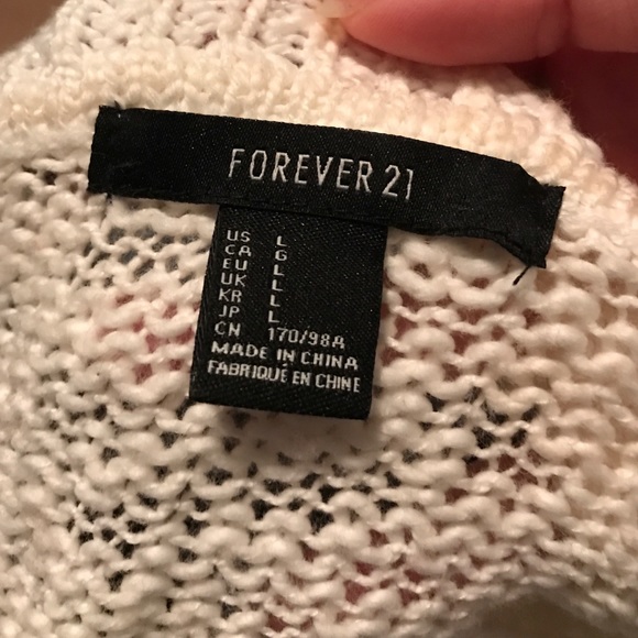 Woman's sweater | Oversized, Knit & Fringed - Picture 4 of 4