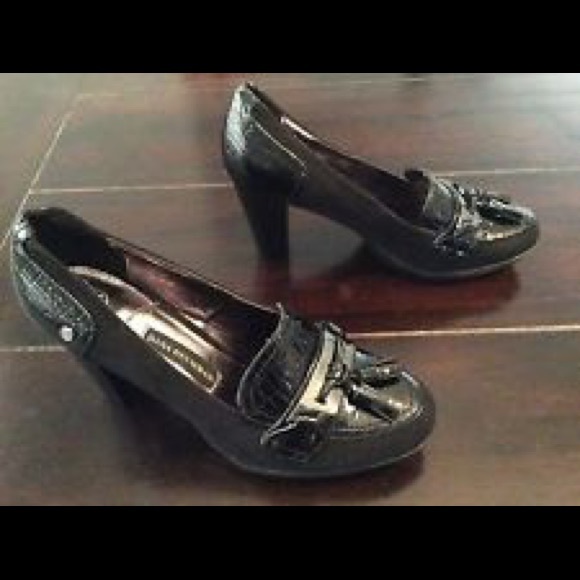 NWOT Dana Buchman pumps - Picture 1 of 1
