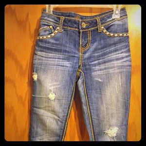 Almost Famous jeans Sz 7