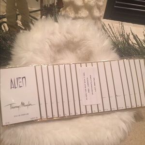 Alien samples pack of 20.