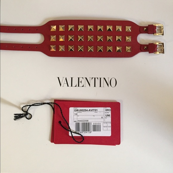 Valentino bracelet NEVER WORN