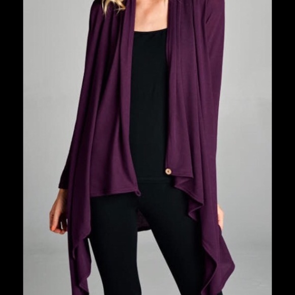 Drapable cardigan with button