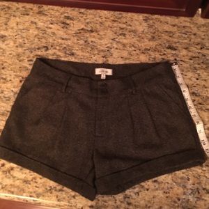 Chic Wool shorts