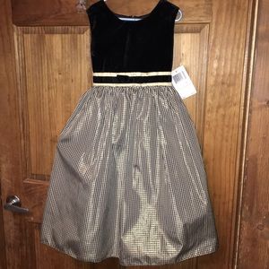 Gorgeous formal girls dress NWT size 8