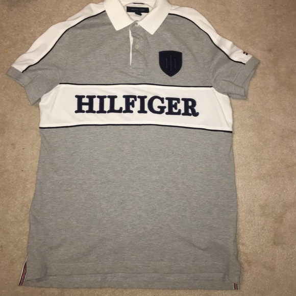 AUTHENTIC Tommy Hilfiger Size medium Collar shirt