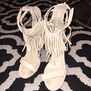 JustFab  Ivory triple layer fringe heels💕