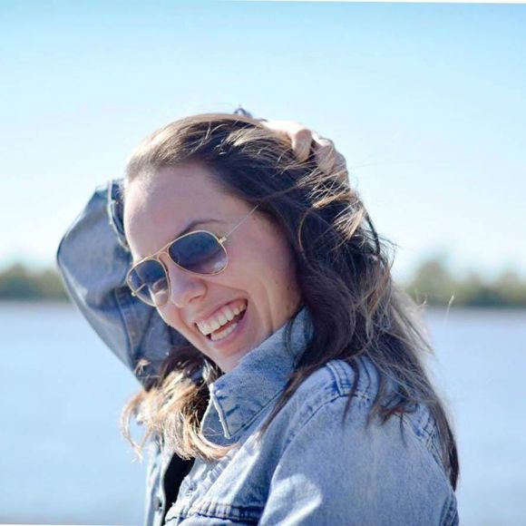 Meet your Posher, Caroline - Picture 1 of 1