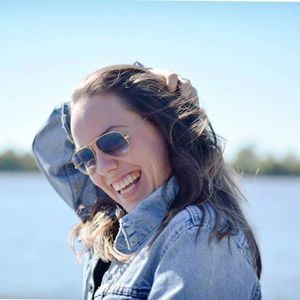 Meet your Posher, Caroline