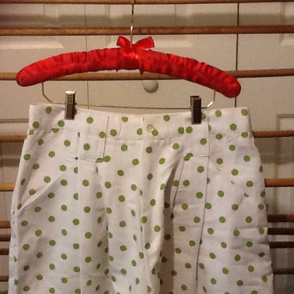 Vintage Women's Shorts Green Dots NWT - Picture 1 of 4