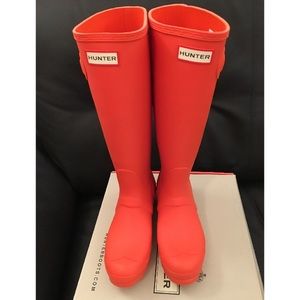Brand new red hunter boots US6/UK4/EU37