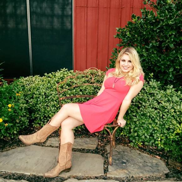 Meet your Posher, Riley - Picture 1 of 1