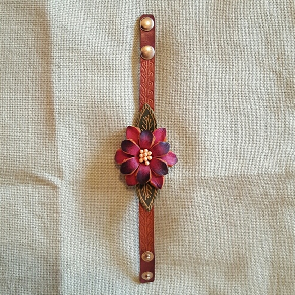 Leather flower Bracelet