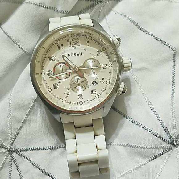 White watch - Picture 3 of 3