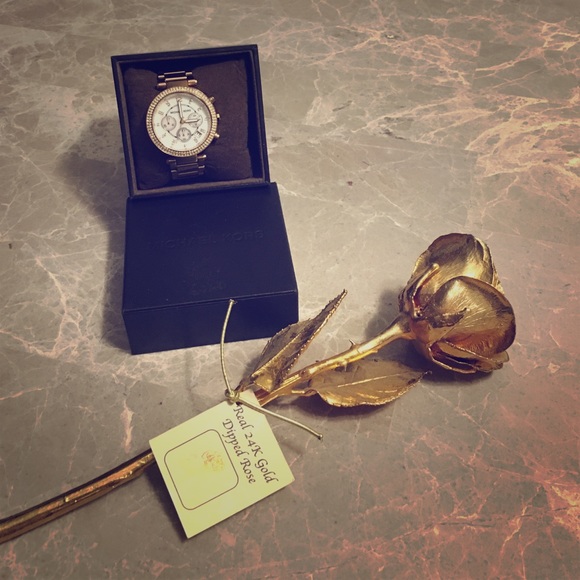 Michael Kors Accessories - Authentic MICHAEL KORS rose gold watch
