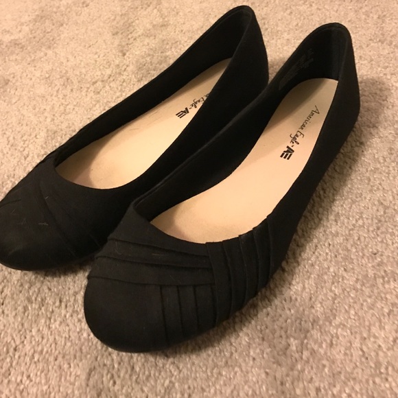 Flat shoes