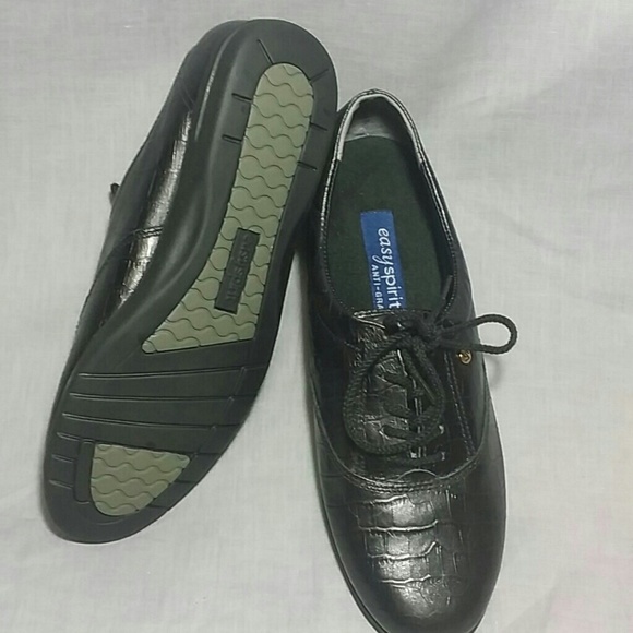 Women's easy spirit shoes black 6.5 Narrow Leather - Picture 2 of 4