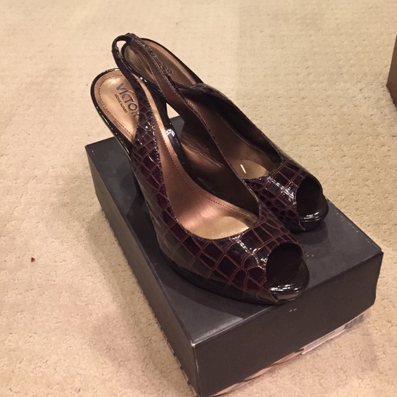 Victor Alfaro sling back peep toe