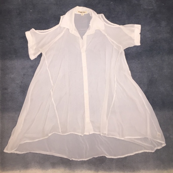 Cold shoulder top
