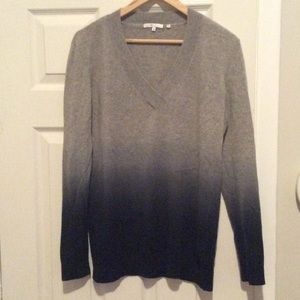 F-A-Bulous V-beck Vince Sweater, gray to black