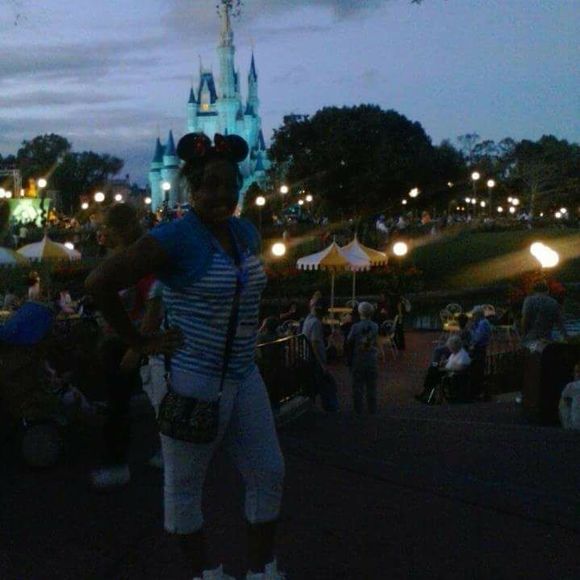 Meet your Posher, Vicky - Picture 1 of 1