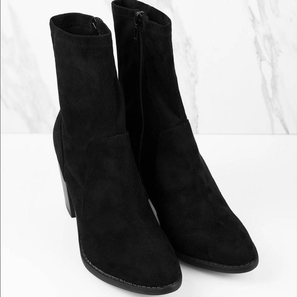 💥SOLD💥Suede Heel Ankle Boots - Picture 2 of 6