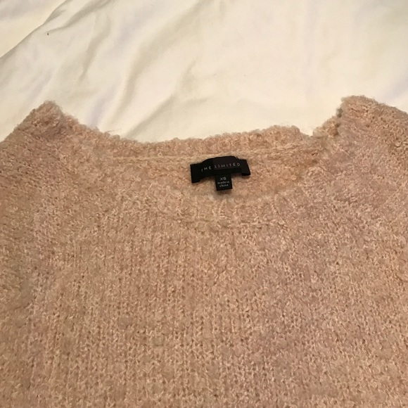 The Limited Soft Sweater with Short Sleeves - Picture 3 of 4