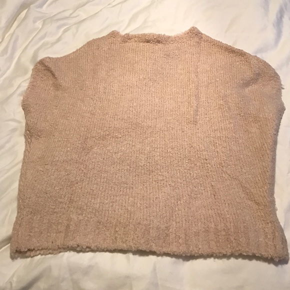 The Limited Soft Sweater with Short Sleeves - Picture 4 of 4