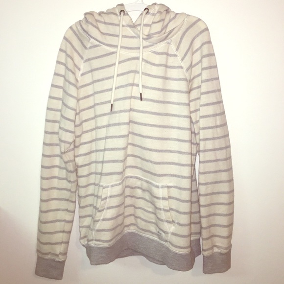 pullover sweatshirt